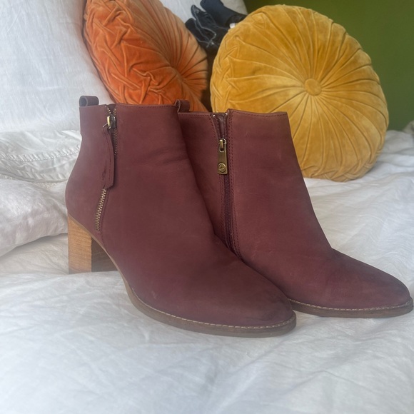 Blondo Nova Waterproof Bootie - Picture 3 of 7